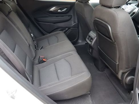 Used 2024 GMC Terrain SLE FWD image 17