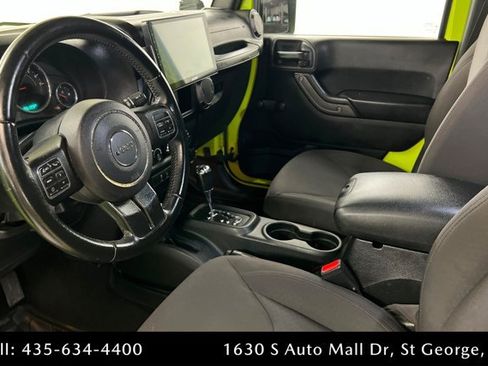 Used 2017 Jeep Wrangler Unlimited Sport w/ Connectivity Group AWD/4WD image 15