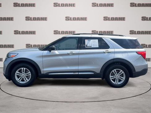 Used 2021 Ford Explorer XLT w/ Equipment Group 202A AWD/4WD image 2
