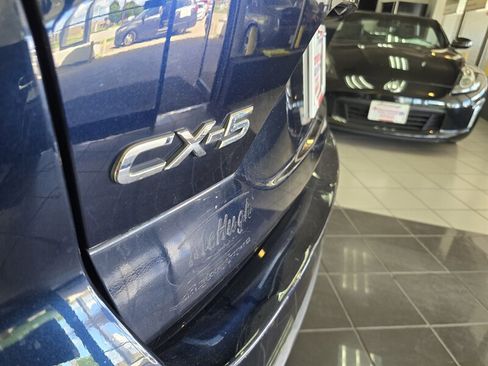 Used 2018 MAZDA CX-5 Touring w/ Preferred Equipment Package FWD image 31