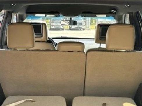 Used 2017 Ford Explorer XLT w/ Equipment Group 202A AWD/4WD image 17