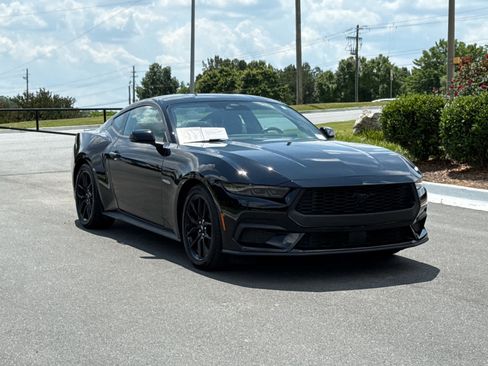 Used 2024 Ford Mustang Premium RWD image 7