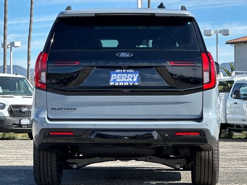 New 2026 Ford Expedition Platinum w/ Stealth Appearance Package AWD/4WD image 4