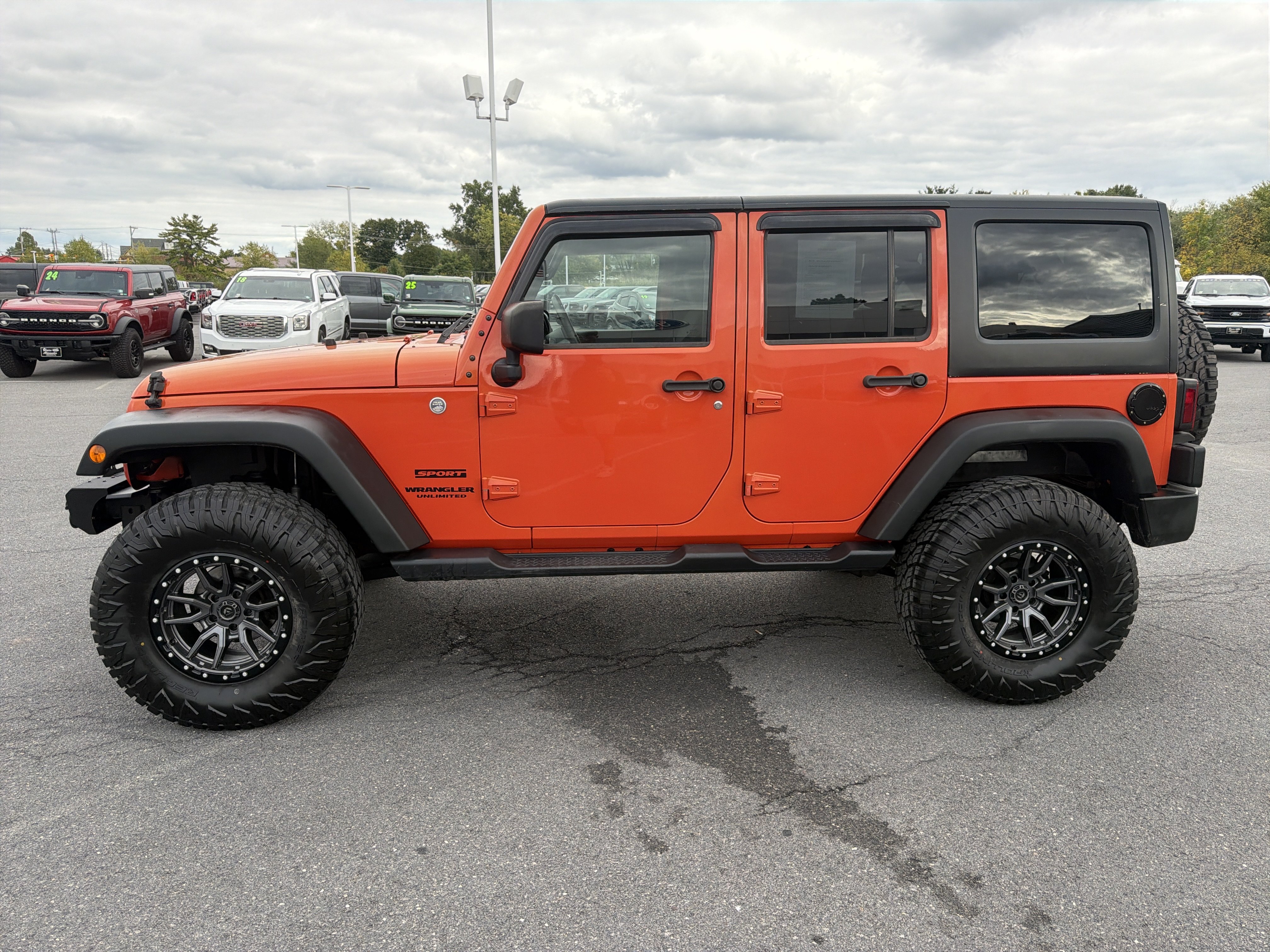 Used 2015 Jeep Wrangler Unlimited Sport w/ Quick Order Package 24S AWD/4WD image 7