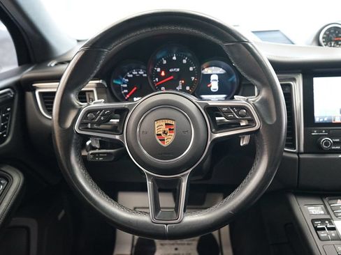 Used 2018 Porsche Macan GTS w/ Premium Package Plus AWD/4WD image 33