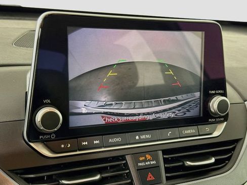 Used 2023 Nissan Altima 2.5 SR FWD image 13
