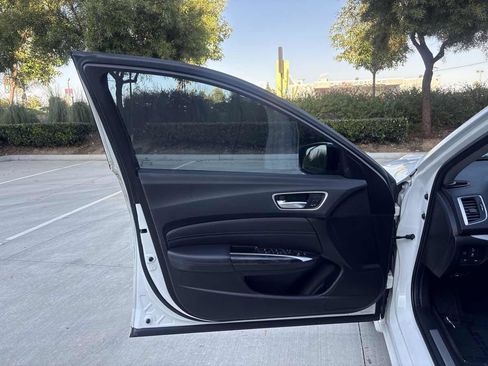 Used 2018 Acura TLX w/ Technology Package FWD image 19