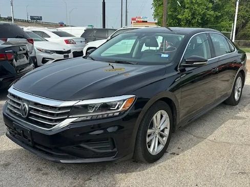 Used 2020 Volkswagen Passat 2.0T SE image 4