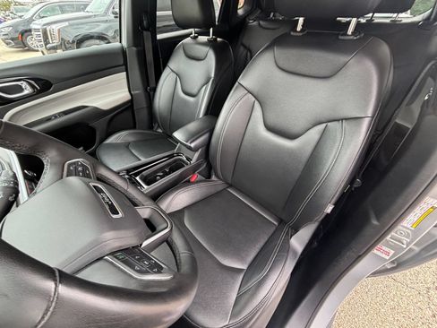 Used 2025 Jeep Compass Limited AWD/4WD image 36