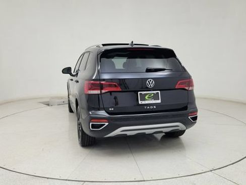 Used 2024 Volkswagen Taos SE FWD image 8