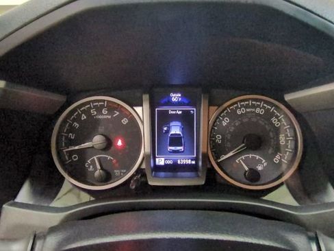 Used 2021 Toyota Tacoma SR5 image 8