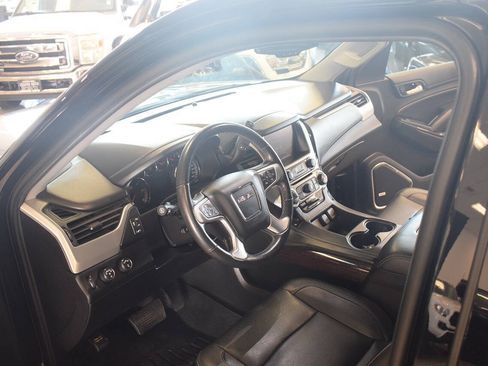 Used 2018 GMC Yukon XL SLT AWD/4WD image 28