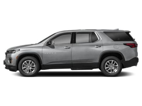 Used 2023 Chevrolet Traverse Premier FWD image 2