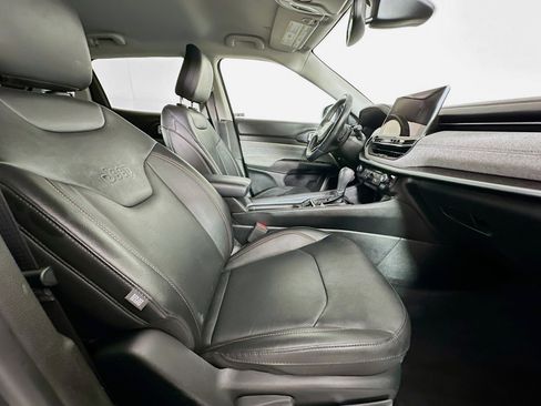 Used 2022 Jeep Compass Latitude image 29