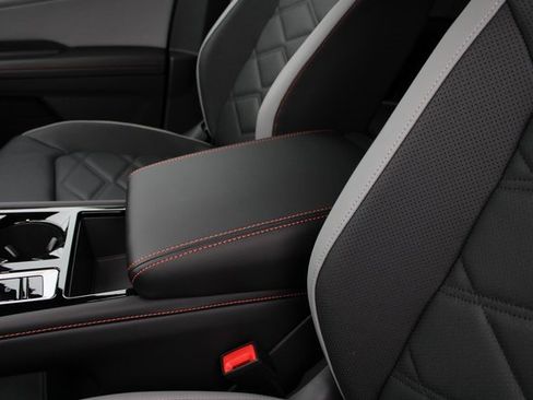 New 2026 Volkswagen Atlas Peak Edition image 7