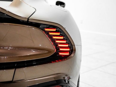 Used 2025 Aston Martin Vanquish image 32