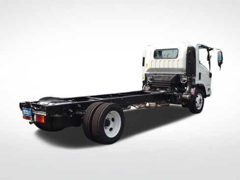 New 2025 Chevrolet Low Cab Forward 5500XG RWD image 4