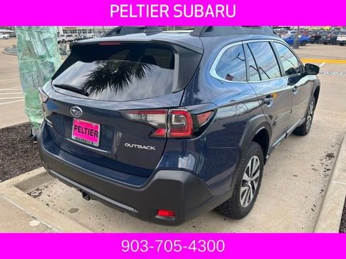 Used 2025 Subaru Outback Premium image 15