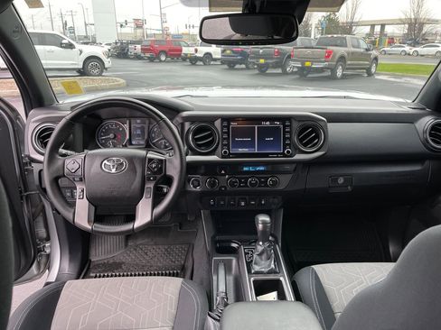 Certified 2022 Toyota Tacoma TRD Off-Road w/ Technology Package image 16