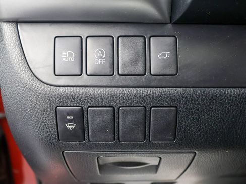 Used 2019 Toyota Highlander SE AWD/4WD image 22