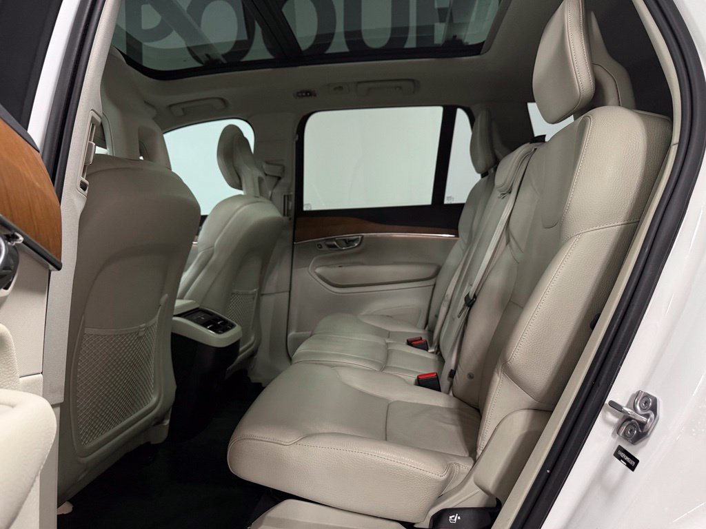 Used 2021 Volvo XC90 T5 Momentum w/ Advanced Package AWD/4WD image 10