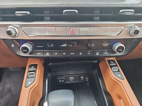 Used 2025 Kia Telluride EX X-Line AWD/4WD image 30