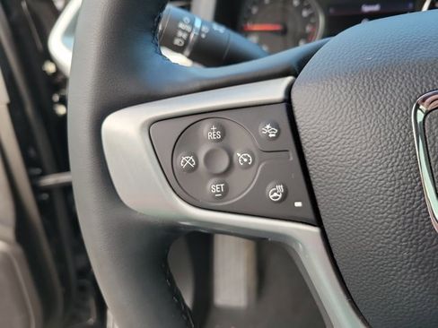 Used 2023 GMC Acadia SLT w/ Preferred Package image 24