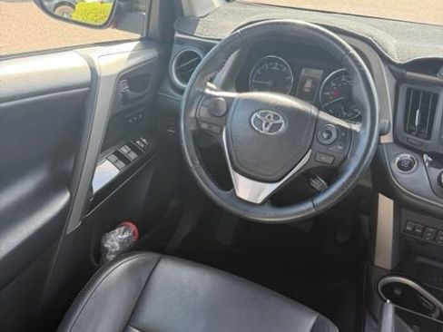 Used 2018 Toyota RAV4 Limited w/ Carpet Mat Package FWD image 11
