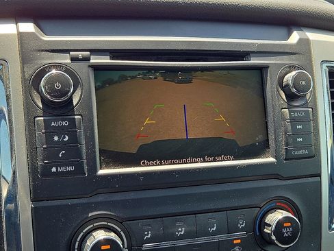 Used 2019 Nissan Titan SV RWD image 27