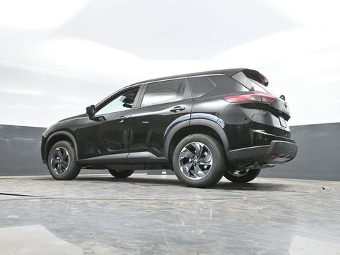Used 2025 Nissan Rogue SV AWD/4WD image 52