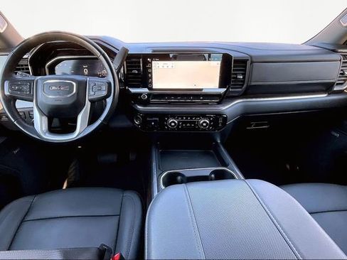 Used 2024 GMC Sierra 2500 SLT w/ SLT Premium Package image 7