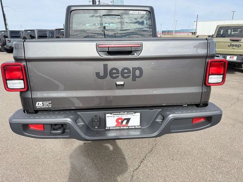 New 2026 Jeep Gladiator Sport AWD/4WD image 11