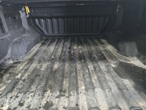 Used 2023 Chevrolet Colorado Z71 w/ Z71 Convenience Package 2 image 12