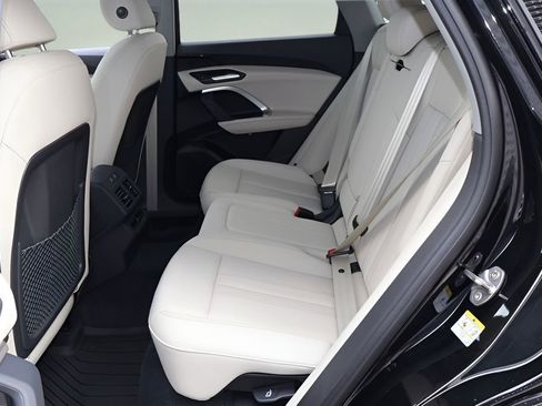 New 2025 Audi Q5 Premium image 13