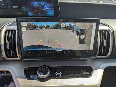 New 2025 Ford Expedition Max Active image 22