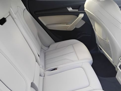 Certified 2024 Audi Q5 e Premium Plus image 25