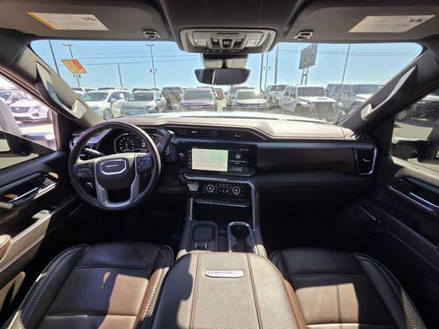 Used 2024 GMC Sierra 3500 Denali w/ Denali Reserve Package image 27