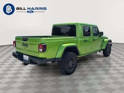 Used 2025 Jeep Gladiator Sport AWD/4WD image 7