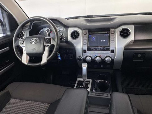 Used 2017 Toyota Tundra SR5 w/ SR5 Upgrade Package AWD/4WD image 12