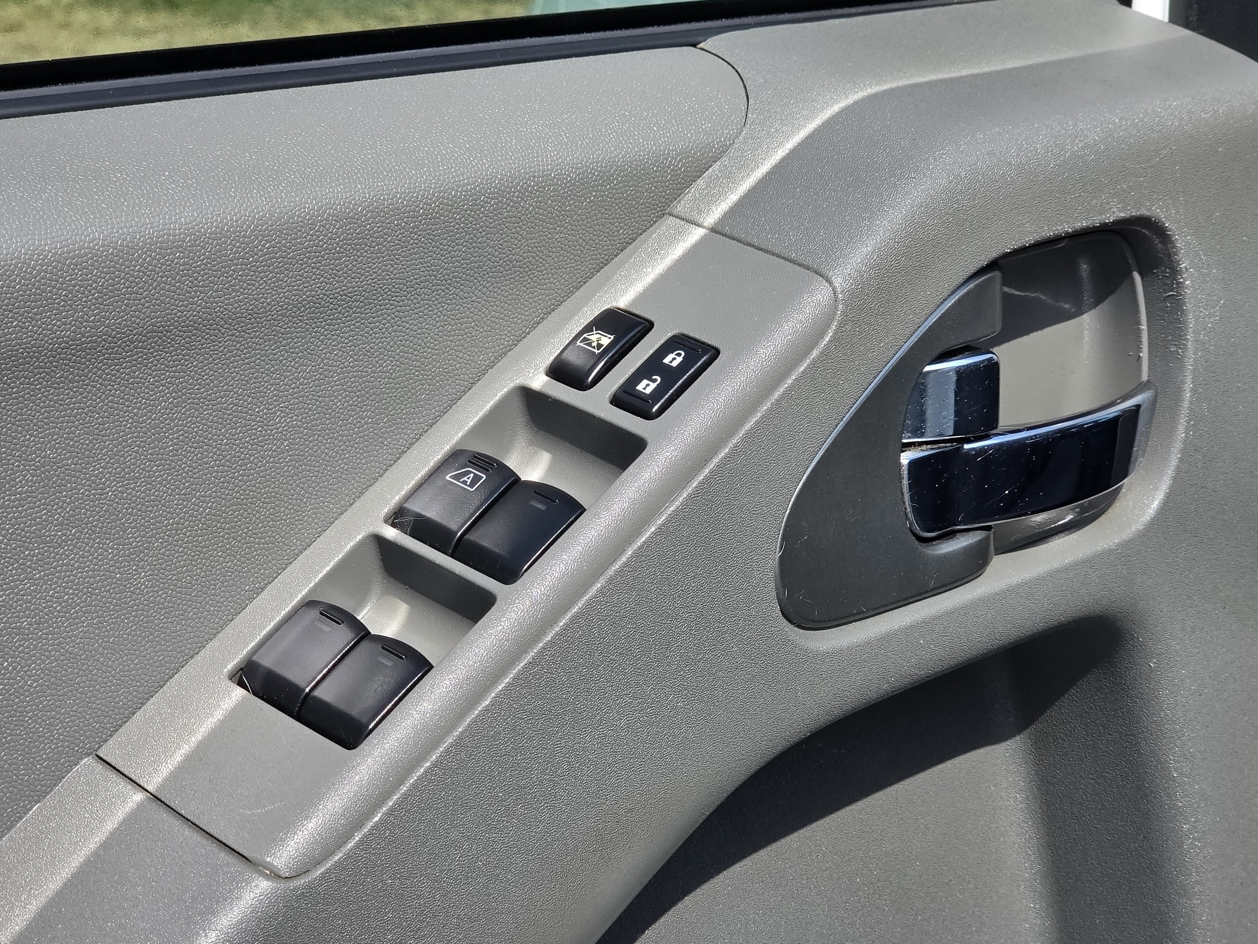 Used 2020 Nissan Frontier SV w/ Midnight Edition Floor Mats RWD image 28