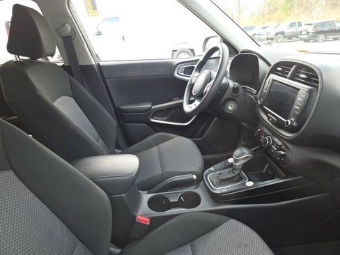 Used 2024 Kia Soul LX w/ Option Group 015 image 3