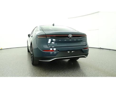 New 2026 Toyota Crown Platinum image 22