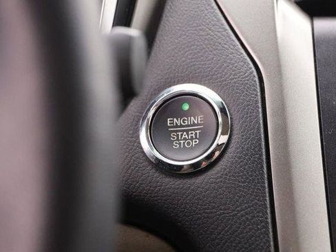 Used 2017 Ford Fusion SE w/ Fusion SE Technology Package image 15