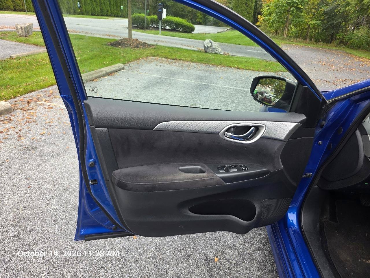 Used 2014 Nissan Sentra SR w/ SR Driver Package FWD image 12