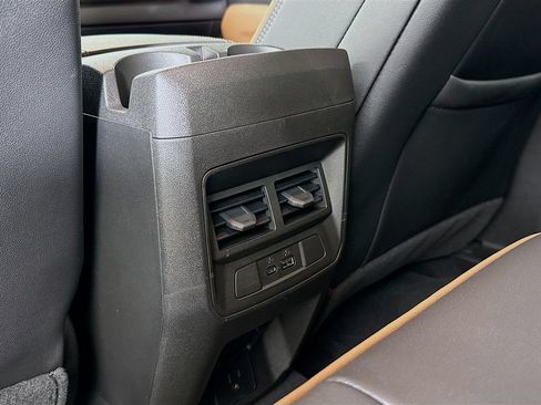 Used 2026 GMC Canyon AT4 w/ Technology Plus Package AWD/4WD image 29