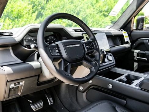 New 2026 Land Rover Defender 130 V8 AWD/4WD image 2