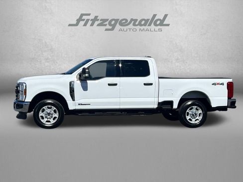 Used 2025 Ford F250 XLT image 4