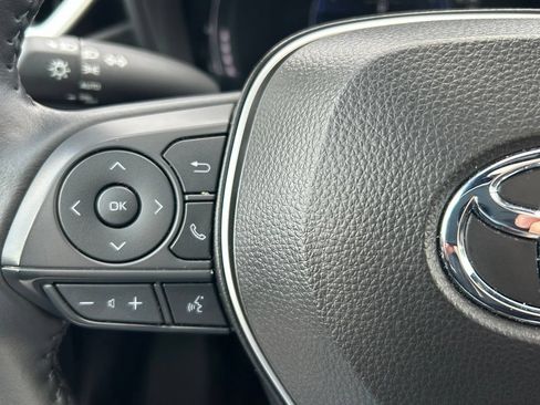Used 2025 Toyota Corolla SE w/ SE Premium Package FWD image 35