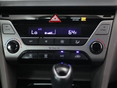 Used 2017 Hyundai Elantra SE w/ SE A/T Tech Package 03 FWD image 23