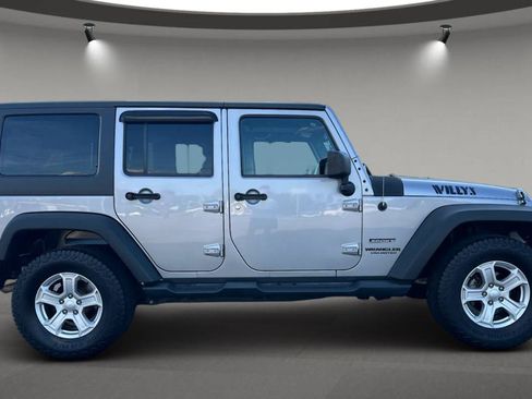 Used 2014 Jeep Wrangler Unlimited Sport w/ Quick Order Package 24S AWD/4WD image 8